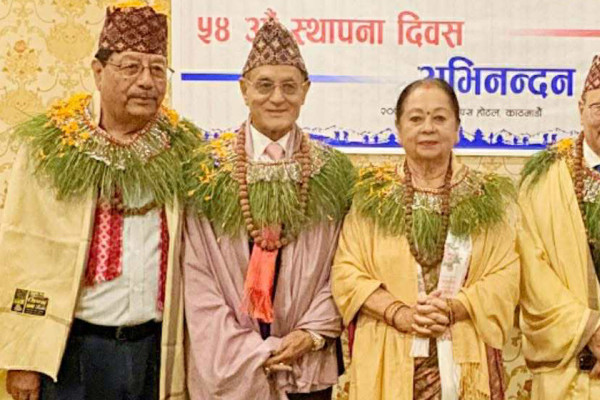 सापसकाे स्थापना दिवसमा विशिष्ट पाँच सिर्जनकर्मीलाई अभिनन्दन